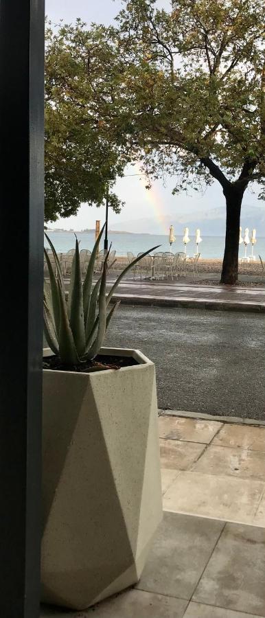 נפפקטוס Plaza Hotel מראה חיצוני תמונה