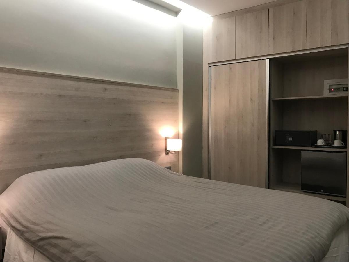נפפקטוס Plaza Hotel מראה חיצוני תמונה