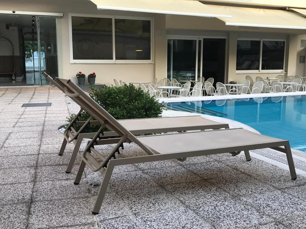 נפפקטוס Plaza Hotel מראה חיצוני תמונה