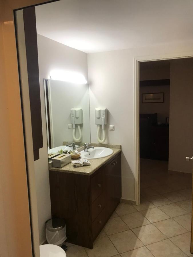 נפפקטוס Plaza Hotel מראה חיצוני תמונה