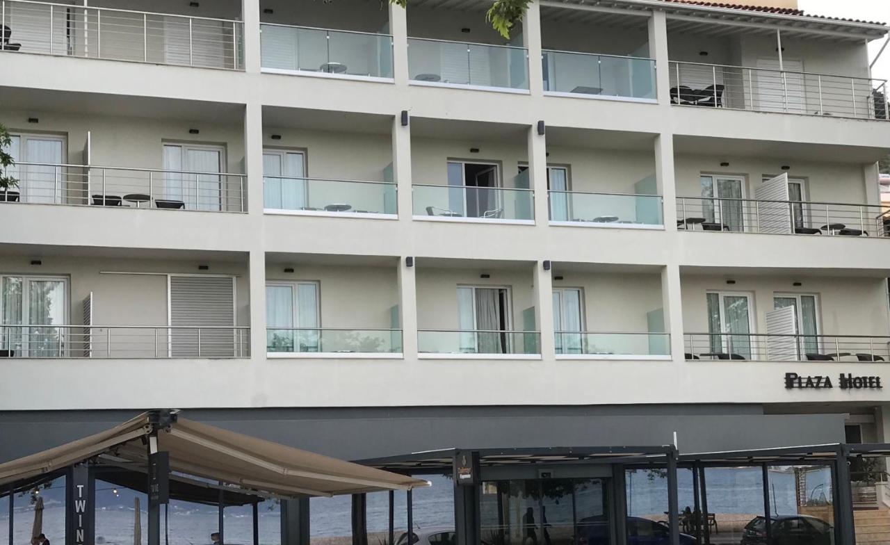 נפפקטוס Plaza Hotel מראה חיצוני תמונה