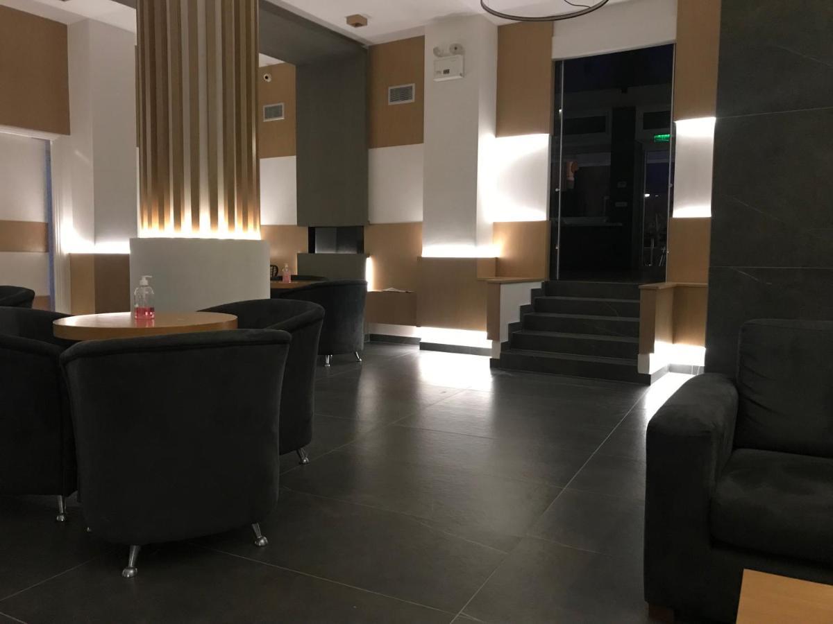 נפפקטוס Plaza Hotel מראה חיצוני תמונה